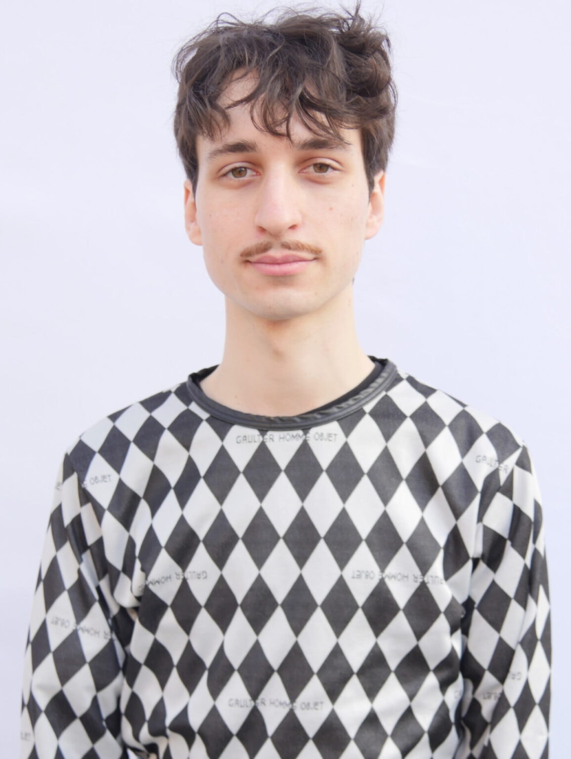 Leo D profile portrait